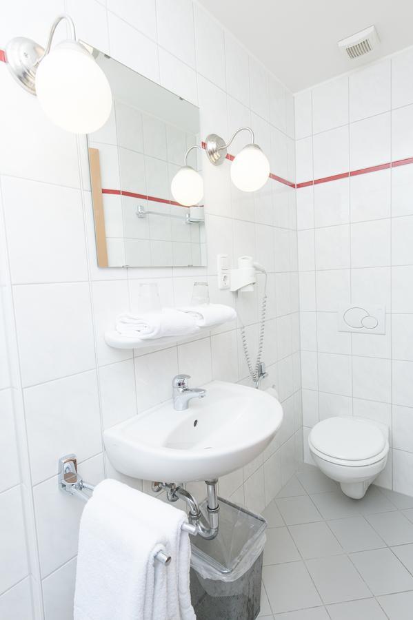Hotel Pension Am Hauptbahnhof Мюнхен Екстер'єр фото