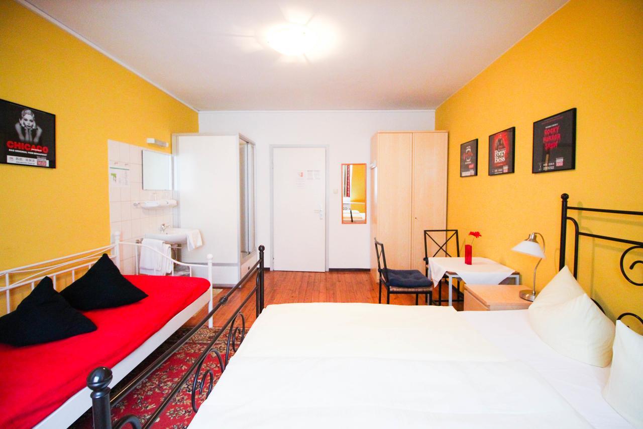 Hotel Pension Am Hauptbahnhof Мюнхен Екстер'єр фото