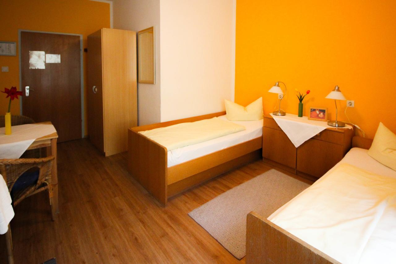 Hotel Pension Am Hauptbahnhof Мюнхен Екстер'єр фото